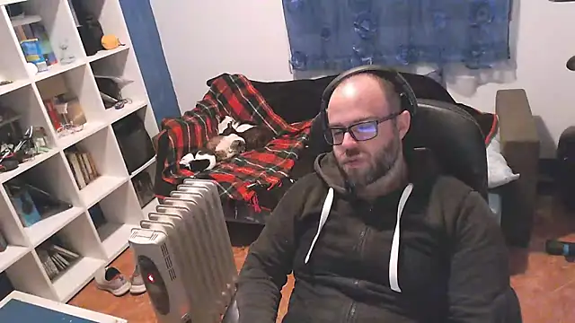 Snapshot of ravingr4d4 chatting on March 17, 2025, 10:06 pm ravingr4d4 online show from March 17, 2025, 10:06 pm