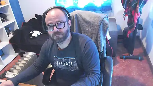 Snapshot of ravingr4d4 chatting on March 20, 2025, 12:11 pm ravingr4d4 online show from March 20, 2025, 12:11 pm