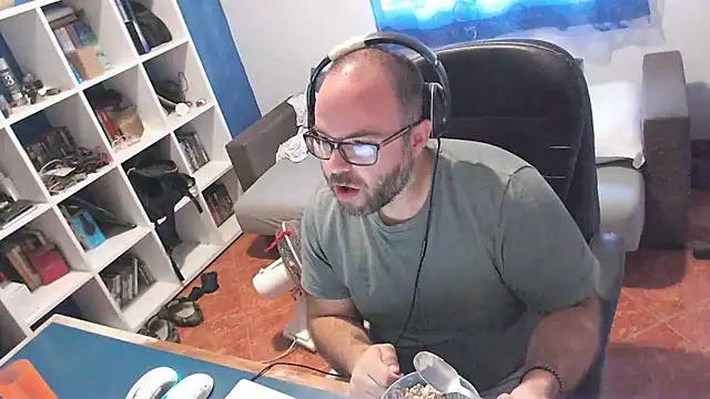 Snapshot of ravingr4d4 chatting on October 1, 2025, 8:09 am ravingr4d4 online show from October 1, 2025, 8:09 am
