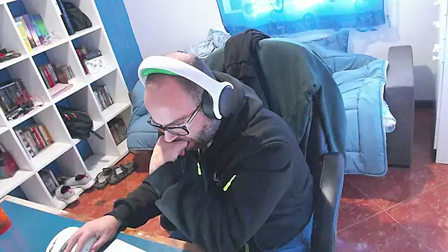 ravingr4d4 online show from January 7, 2026, 10:07 am