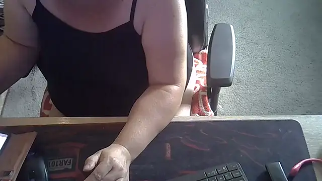 Silvia2277 online show from July 13, 2026, 1:47 pm