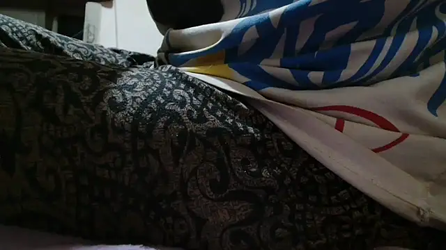 Andra Love online show from December 1, 2025, 2:05 am