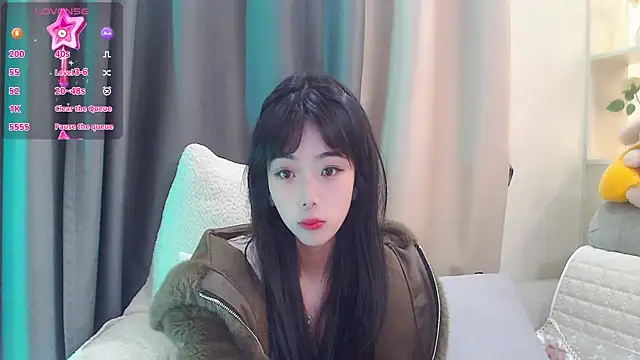 Snapshot of Duludulu_007 chatting on February 25, 2025, 12:55 pm Duludulu 007 online show from February 25, 2025, 12:55 pm