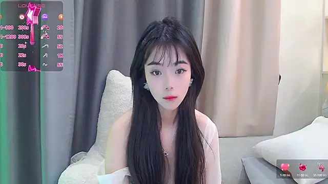 Snapshot of Duludulu_007 chatting on February 28, 2025, 5:37 am Duludulu 007 online show from February 28, 2025, 5:37 am