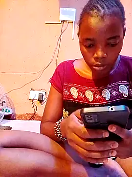 cute naimah online show from February 9, 2026, 6:06 am