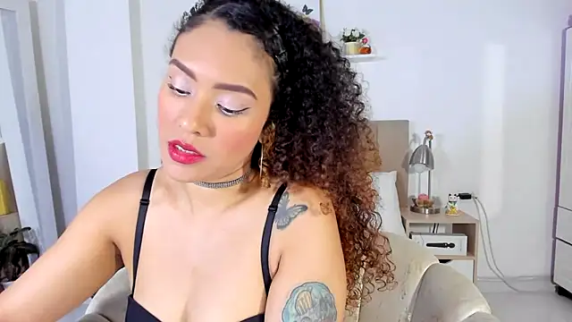 Zoe Gruber online show from April 17, 2026, 11:41 pm