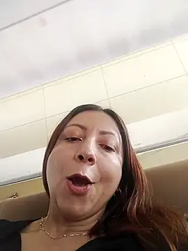 malusexy33 online show from October 4, 2025, 6:50 pm