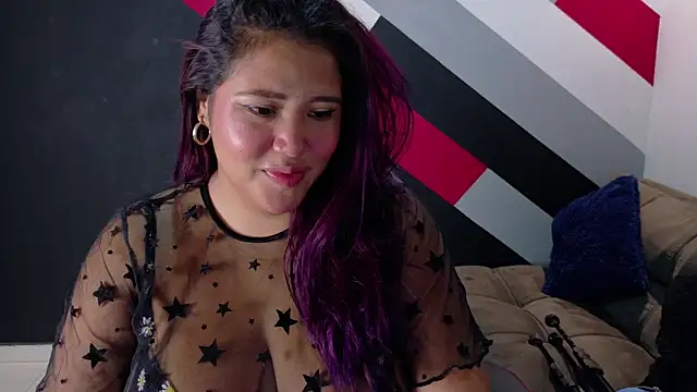 I am yours- online show from December 18, 2025, 12:00 pm