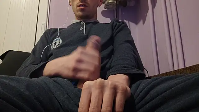  Hocthus  online show from January 14, 2025, 7:32 pm