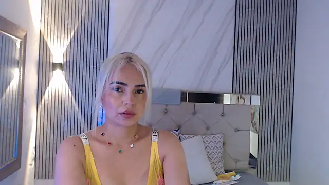 Snapshot of ashley__tylor chatting on July 13, 2026, 3:37 pm ashley tylor online show from July 13, 2026, 3:37 pm