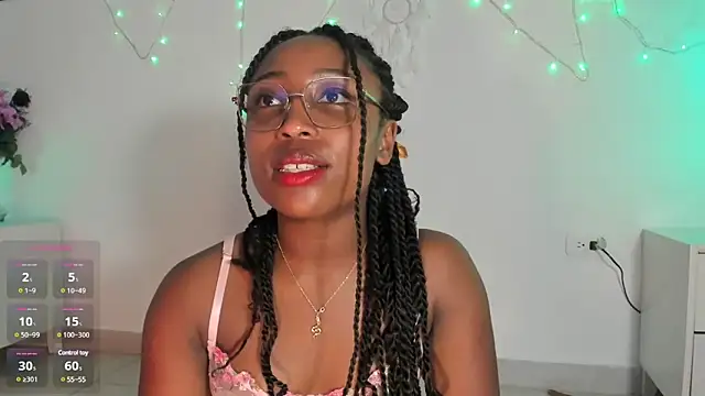 EmmaSanzz  online show from March 13, 2025, 5:28 pm