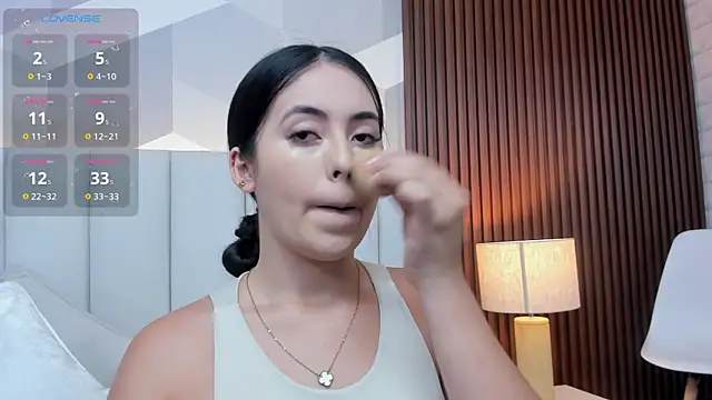 Snapshot of Julietasantos__ chatting on February 10, 2026, 6:23 pm Julietasantos online show from February 10, 2026, 6:23 pm