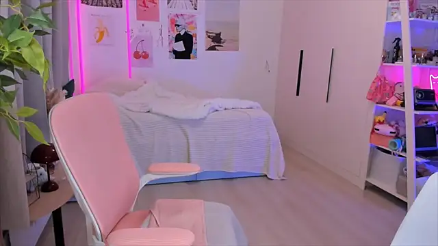 Snapshot of Lily_Young chatting on February 7, 2026, 5:11 am Lily Young online show from February 7, 2026, 5:11 am