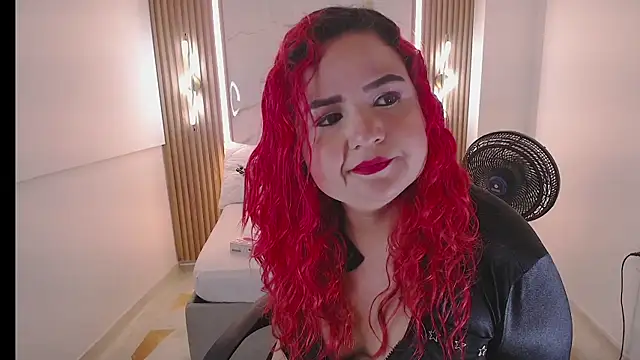 Mariana Rojas online show from April 5, 2026, 4:42 am