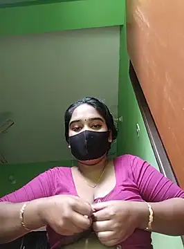 Snapshot of Kotha_-Moni chatting on December 25, 2024, 5:37 am Kotha -Moni online show from December 25, 2024, 5:37 am