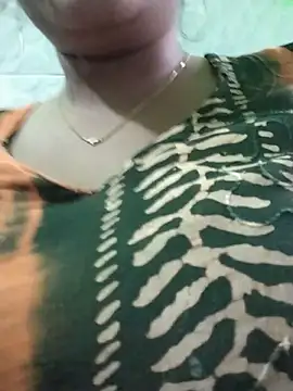 Snapshot of Kotha_-Moni chatting on January 19, 2025, 1:32 am Kotha -Moni online show from January 19, 2025, 1:32 am