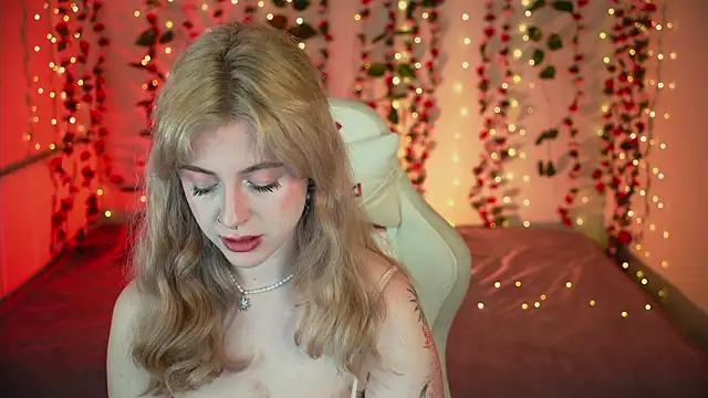 your favoritegirls online show from March 17, 2026, 5:27 pm