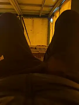 Snapshot of cussy007 chatting on December 5, 2024, 10:44 am cussy007 online show from December 5, 2024, 10:44 am