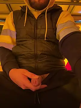 Snapshot of cussy007 chatting on January 23, 2025, 10:54 am cussy007 online show from January 23, 2025, 10:54 am