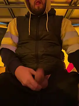 Snapshot of cussy007 chatting on February 7, 2025, 1:22 pm cussy007 online show from February 7, 2025, 1:22 pm