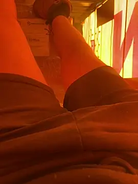 Snapshot of cussy007 chatting on November 12, 2025, 1:11 pm cussy007 online show from November 12, 2025, 1:11 pm