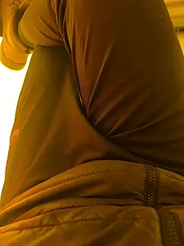 Snapshot of cussy007 chatting on February 26, 2026, 1:21 pm cussy007 online show from February 26, 2026, 1:21 pm