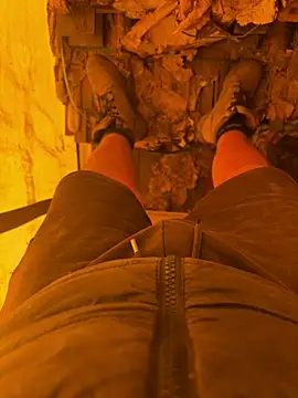 Snapshot of cussy007 chatting on April 1, 2026, 9:32 am cussy007 online show from April 1, 2026, 9:32 am