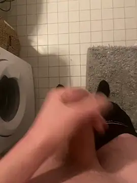 Snapshot of Ricoleckt chatting on December 5, 2024, 3:39 pm Ricoleckt online show from December 5, 2024, 3:39 pm