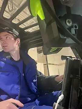 Snapshot of Ricoleckt chatting on January 9, 2025, 5:43 pm Ricoleckt online show from January 9, 2025, 5:43 pm