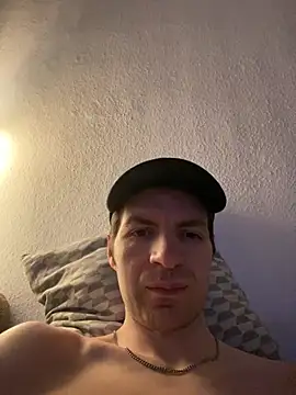 Snapshot of Ricoleckt chatting on February 6, 2025, 11:48 pm Ricoleckt online show from February 6, 2025, 11:48 pm