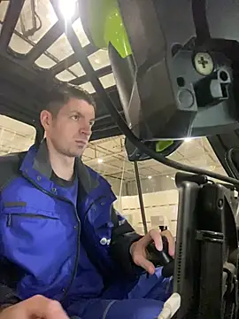 Snapshot of Ricoleckt chatting on February 18, 2025, 10:05 am Ricoleckt online show from February 18, 2025, 10:05 am