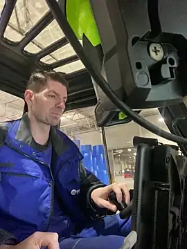 Snapshot of Ricoleckt chatting on February 21, 2025, 10:07 am Ricoleckt online show from February 21, 2025, 10:07 am