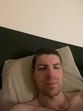 Snapshot of Ricoleckt chatting on February 25, 2025, 9:57 pm Ricoleckt online show from February 25, 2025, 9:57 pm