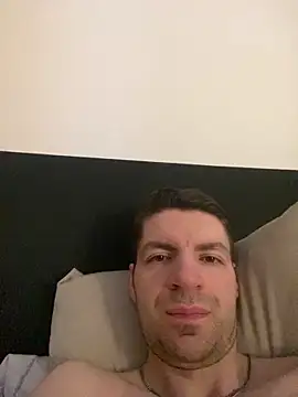 Snapshot of Ricoleckt chatting on February 26, 2025, 11:09 am Ricoleckt online show from February 26, 2025, 11:09 am