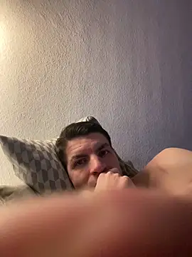 Snapshot of Ricoleckt chatting on March 1, 2025, 1:32 am Ricoleckt online show from March 1, 2025, 1:32 am