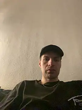 Snapshot of Ricoleckt chatting on March 1, 2025, 8:42 pm Ricoleckt online show from March 1, 2025, 8:42 pm