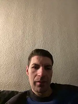 Snapshot of Ricoleckt chatting on March 7, 2025, 9:06 pm Ricoleckt online show from March 7, 2025, 9:06 pm