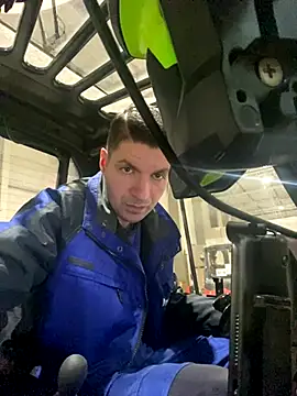 Snapshot of Ricoleckt chatting on October 20, 2025, 5:46 pm Ricoleckt online show from October 20, 2025, 5:46 pm