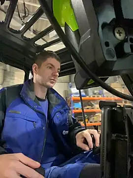 Snapshot of Ricoleckt chatting on October 24, 2025, 5:42 pm Ricoleckt online show from October 24, 2025, 5:42 pm