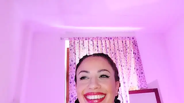 Snapshot of Latina_hot2024 chatting on January 22, 2025, 1:32 pm Latina hot2024 online show from January 22, 2025, 1:32 pm