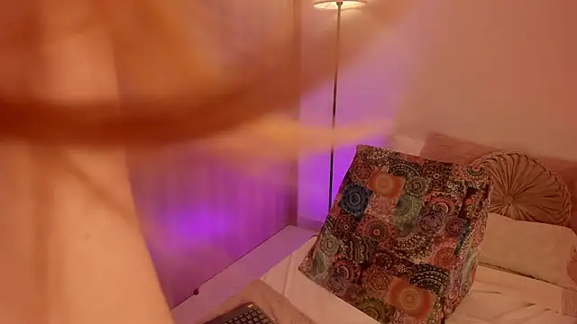 Lady lacey05 online show from April 1, 2026, 12:55 am