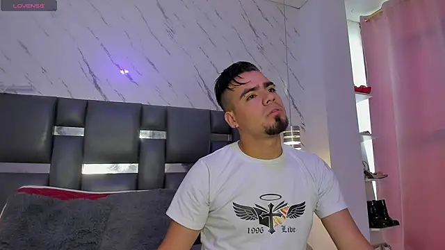 PittAndLunaa online show from March 31, 2026, 12:27 pm