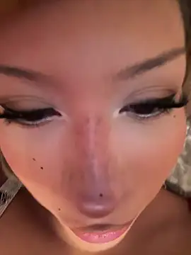 jackelinuh online show from April 13, 2026, 10:04 pm