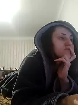 Snapshot of emeli_moon chatting on January 9, 2025, 11:13 pm emeli moon online show from January 9, 2025, 11:13 pm