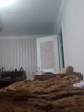 Snapshot of emeli_moon chatting on February 3, 2025, 10:00 pm emeli moon online show from February 3, 2025, 10:00 pm