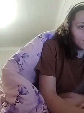 Snapshot of emeli_moon chatting on March 21, 2025, 9:23 pm emeli moon online show from March 21, 2025, 9:23 pm