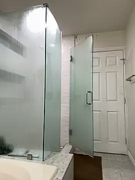 El Gizmo online show from September 13, 2025, 1:00 pm