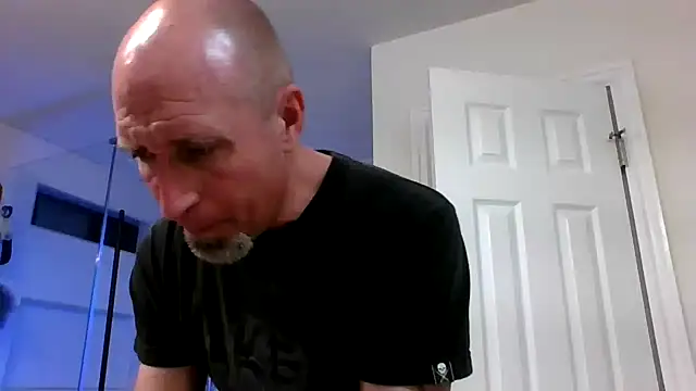 El Gizmo online show from March 13, 2026, 9:38 am