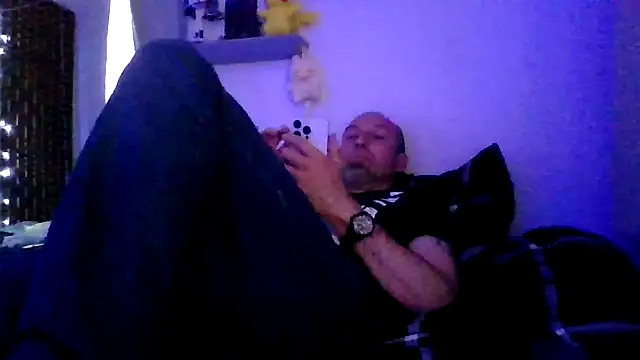 El Gizmo online show from March 31, 2026, 7:14 pm