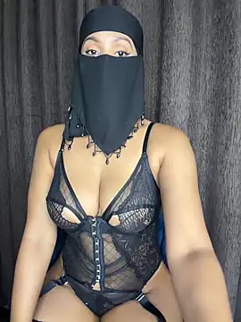 Snapshot of YourThirstySlut chatting on May 4, 2026, 8:27 pm YourThirstySlut online show from May 4, 2026, 8:27 pm